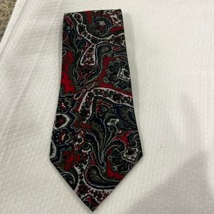No Tag Silk Paisley Tie